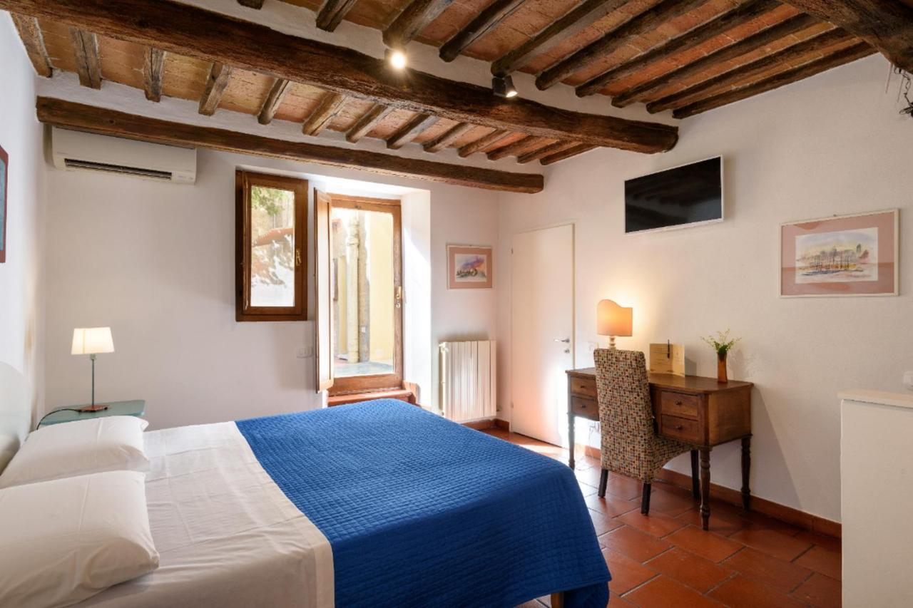 Piazza Paradiso Accommodation Siena Exterior foto