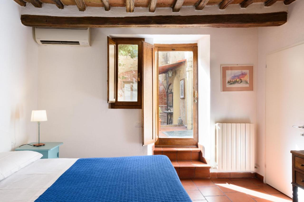 Piazza Paradiso Accommodation Siena Exterior foto