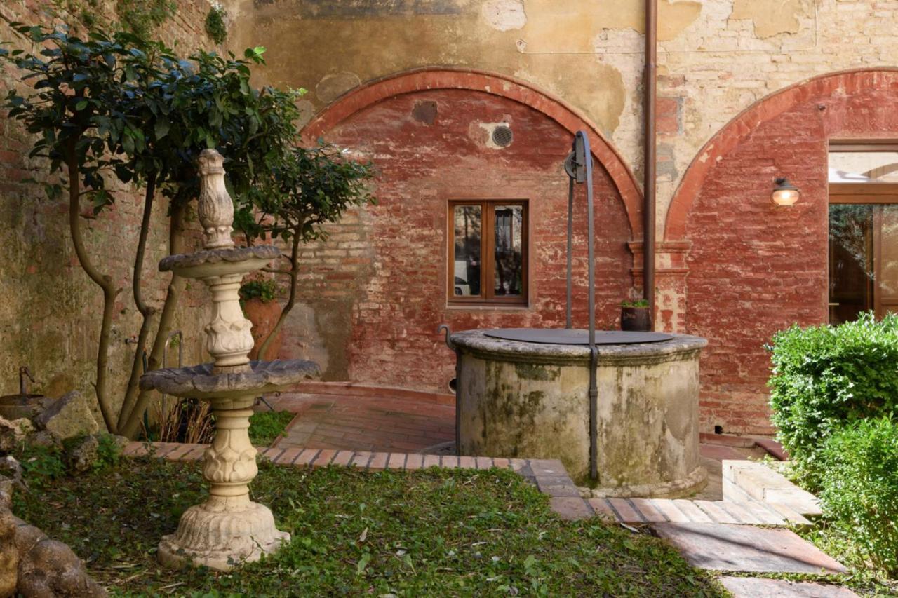 Piazza Paradiso Accommodation Siena Exterior foto